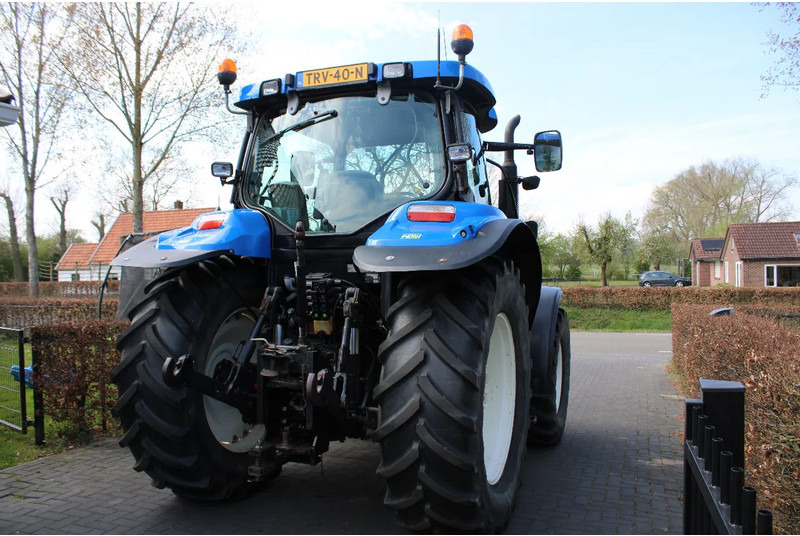 New Holland TS100A TS100A - Trator: foto 4 New Holland TS100A TS100A - Trator: foto 4