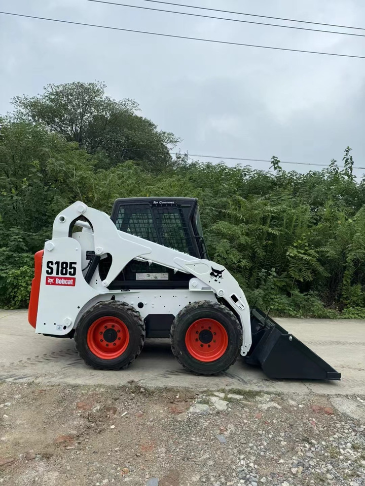 BOBCAT S185 - Mini pá carregadora: foto 2 BOBCAT S185 - Mini pá carregadora: foto 2