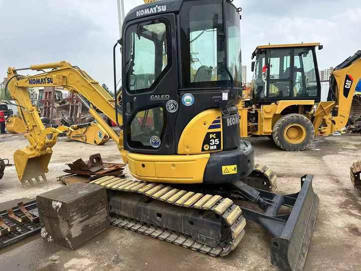 Best Quality Komatsu PC35mr Used Mini Excavator Earth-moving Machinery in Good Condition - Escavadora de rastos: foto 2 Best Quality Komatsu PC35mr Used Mini Excavator Earth-moving Machinery in Good Condition - Escavadora de rastos: foto 2