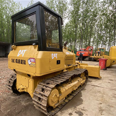 Caterpillar Used D5 Bulldozer , CAT D5g D5h D5k with Ripper , CAT D4h D5h D6h D7h - Buldôzer: foto 1 Caterpillar Used D5 Bulldozer , CAT D5g D5h D5k with Ripper , CAT D4h D5h D6h D7h - Buldôzer: foto 1