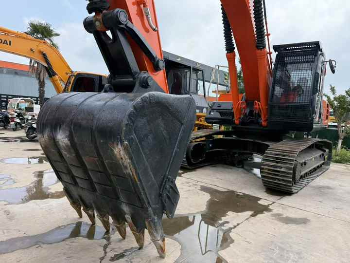 Certified Hitachi ZX350 Excavator | Low Hours, Full Service History | Global Shipping - Escavadora de rastos: foto 4 Certified Hitachi ZX350 Excavator | Low Hours, Full Service History | Global Shipping - Escavadora de rastos: foto 4