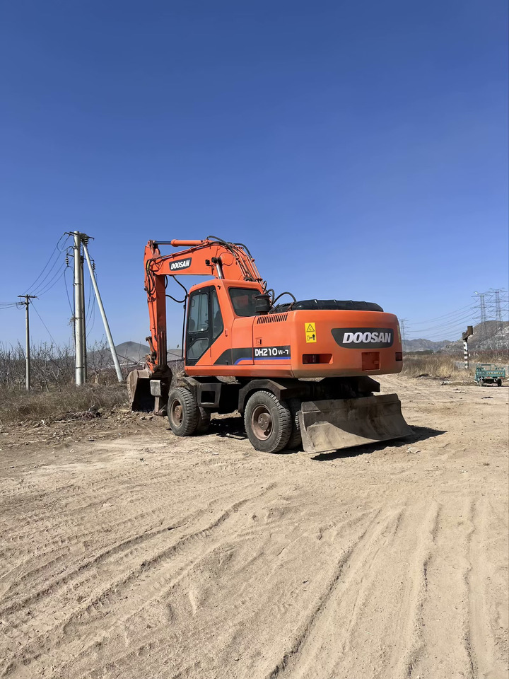 DOOSAN 210w - Escavadeira de rodas: foto 5 DOOSAN 210w - Escavadeira de rodas: foto 5