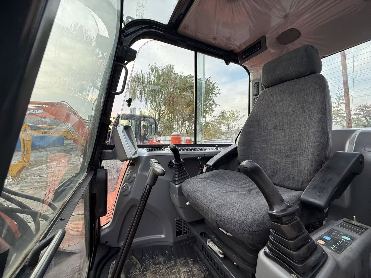 Mini escavadeira DOOSAN Used large Doosan DX60 excavators, original DX60 used excavators, 6-ton DX60 hydraulic excavators, best-selling at low prices.: foto 15