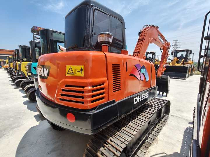 Korea Made Doosan Dh55 Excavator , 60ton 70ton 80ton 90ton Digger , Original Doosan Excavator Machinery - Escavadora de rastos: foto 2 Korea Made Doosan Dh55 Excavator , 60ton 70ton 80ton 90ton Digger , Original Doosan Excavator Machinery - Escavadora de rastos: foto 2