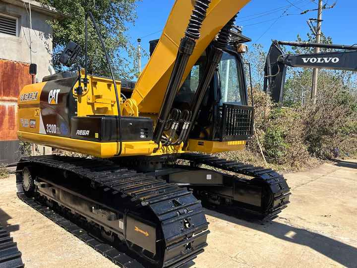 Low Shipping Certified Pre-Owned Cat 320DLExcavator | Heavy-Duty Loader for Mining/ Construction - Price Negotiable! - Escavadora de rastos: foto 4 Low Shipping Certified Pre-Owned Cat 320DLExcavator | Heavy-Duty Loader for Mining/ Construction - Price Negotiable! - Escavadora de rastos: foto 4