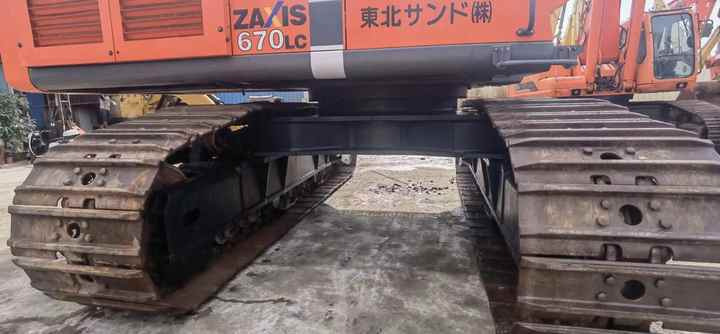 Original HITACHI ZX670 Original Japan Surplus Hitachi ZX670 for Sale - Escavadora de rastos: foto 5 Original HITACHI ZX670 Original Japan Surplus Hitachi ZX670 for Sale - Escavadora de rastos: foto 5