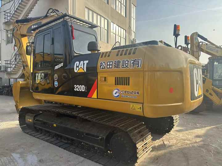 Second Hand Excavator 320D Used Low Price Caterpillar CAT 312D 315D 320D 325D in Good Condition - Escavadora de rastos: foto 3 Second Hand Excavator 320D Used Low Price Caterpillar CAT 312D 315D 320D 325D in Good Condition - Escavadora de rastos: foto 3