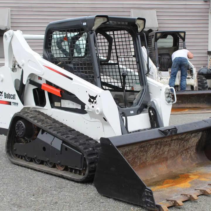 Used Bobcat T590 UsedSkid Steer Loader with Good Condition for Sale S160 S300 S185 S330 - Mini pá carregadora: foto 1 Used Bobcat T590 UsedSkid Steer Loader with Good Condition for Sale S160 S300 S185 S330 - Mini pá carregadora: foto 1