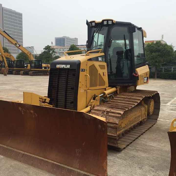 Used CATD4K bulldozers are highly maneuverable, easy to operate, durable, reliable and for sale at low prices. - Buldôzer: foto 1 Used CATD4K bulldozers are highly maneuverable, easy to operate, durable, reliable and for sale at low prices. - Buldôzer: foto 1