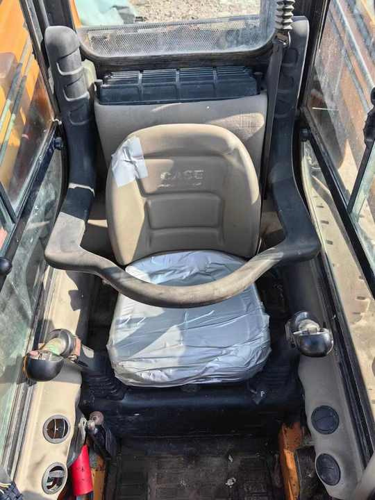 Used Case Sr200 Skid Steer 3tons Mini Loader Original case Sr175 Sr200 Sr250 Skid Steers in Stock for Sale - Mini pá carregadora: foto 5 Used Case Sr200 Skid Steer 3tons Mini Loader Original case Sr175 Sr200 Sr250 Skid Steers in Stock for Sale - Mini pá carregadora: foto 5