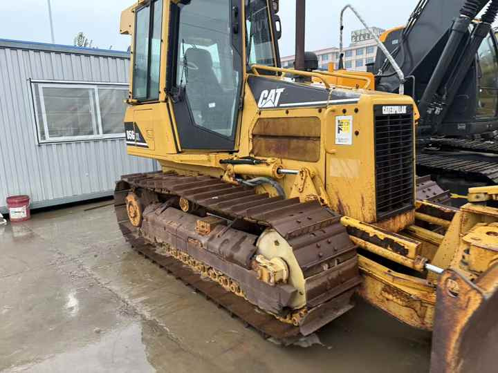 Used Cat D5G Crawler Bulldozer Original CAT Brand Bulldozer Second Hand Cat D5H D5 D5C D5N D5M LGP Dozer for Sale - Buldôzer: foto 4 Used Cat D5G Crawler Bulldozer Original CAT Brand Bulldozer Second Hand Cat D5H D5 D5C D5N D5M LGP Dozer for Sale - Buldôzer: foto 4