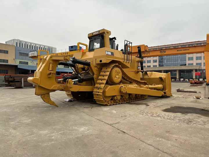 Used Caterpillar D10R Large Crawler Bulldozer Superior Performance Running Working Condition CAT D10R Bulldozer Hot Sale - Buldôzer: foto 5 Used Caterpillar D10R Large Crawler Bulldozer Superior Performance Running Working Condition CAT D10R Bulldozer Hot Sale - Buldôzer: foto 5