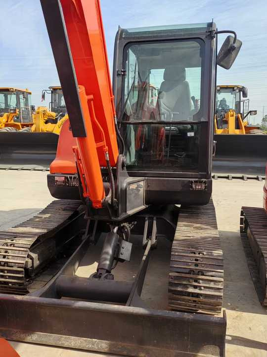 Used Digger DOOSAN DX60 Construction Machinery Construction Digger Used DOOSAN DX60 Cheap Excavator - Escavadora de rastos: foto 5 Used Digger DOOSAN DX60 Construction Machinery Construction Digger Used DOOSAN DX60 Cheap Excavator - Escavadora de rastos: foto 5