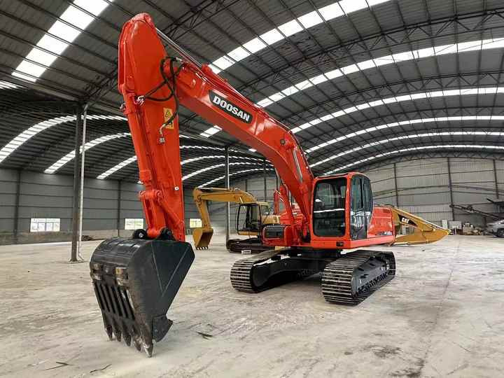 Used Digger Doosan DX225LC-9T Construction Machinery Construction Digger Used Doosan DX225LC-9T Cheap Excavator - Escavadora de rastos: foto 3 Used Digger Doosan DX225LC-9T Construction Machinery Construction Digger Used Doosan DX225LC-9T Cheap Excavator - Escavadora de rastos: foto 3