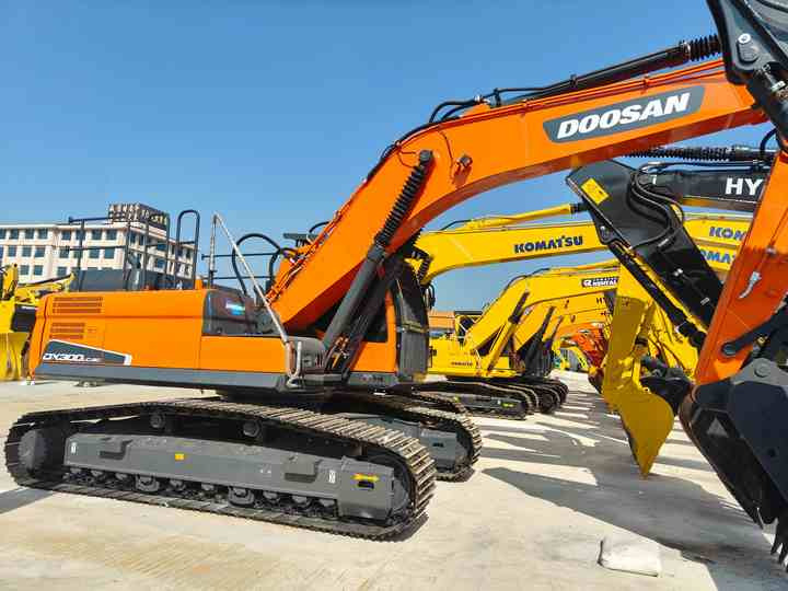 Used Doosan DX300LC-9C Excavator with Little Time Used in Excellent Condition Korea Brand Doosan 30 Tons Excavator for Sale - Escavadeira: foto 4 Used Doosan DX300LC-9C Excavator with Little Time Used in Excellent Condition Korea Brand Doosan 30 Tons Excavator for Sale - Escavadeira: foto 4