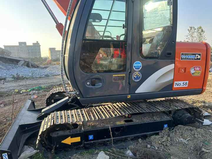 Used HITACHI ZX70 Model Mini Excavator Second Hand Machine Popular Brand Japan Hitachi Hydraulic Machinery - Escavadeira: foto 5 Used HITACHI ZX70 Model Mini Excavator Second Hand Machine Popular Brand Japan Hitachi Hydraulic Machinery - Escavadeira: foto 5
