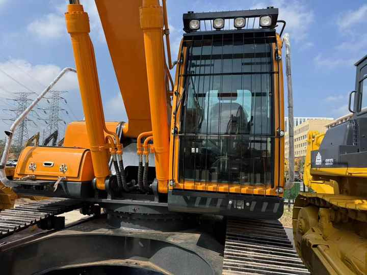 Used HYUNDAI305lc-9c Hydraulic Excavator with Excellent Performance hyundai Running Working Condition Low Price for Sale - Escavadeira: foto 4 Used HYUNDAI305lc-9c Hydraulic Excavator with Excellent Performance hyundai Running Working Condition Low Price for Sale - Escavadeira: foto 4