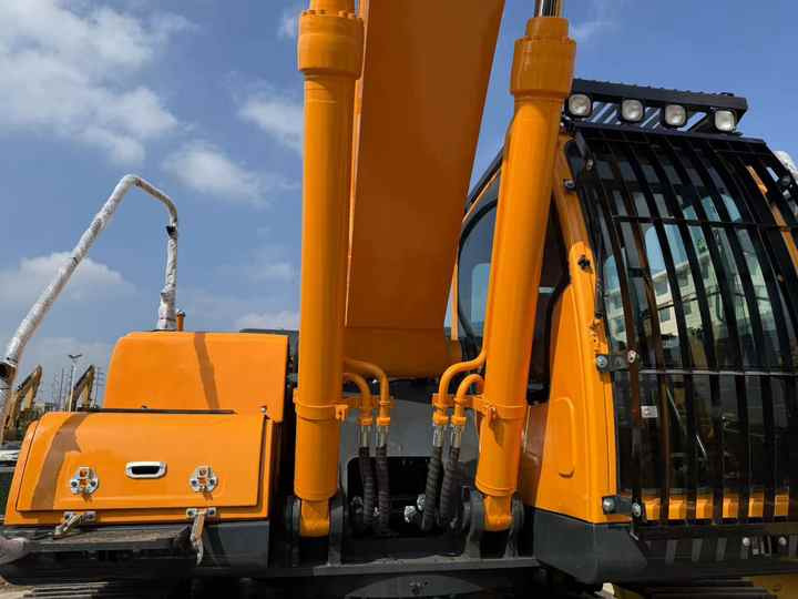 Used HYUNDAI305lc-9c Hydraulic Excavator with Excellent Performance hyundai Running Working Condition Low Price for Sale - Escavadeira: foto 2 Used HYUNDAI305lc-9c Hydraulic Excavator with Excellent Performance hyundai Running Working Condition Low Price for Sale - Escavadeira: foto 2