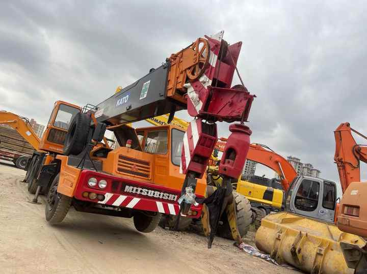 Used Heavy Construction Equipment kato 25 Tons Second Hand Mobile Crane Used Machine Hot Sale - Grua móvel: foto 4 Used Heavy Construction Equipment kato 25 Tons Second Hand Mobile Crane Used Machine Hot Sale - Grua móvel: foto 4