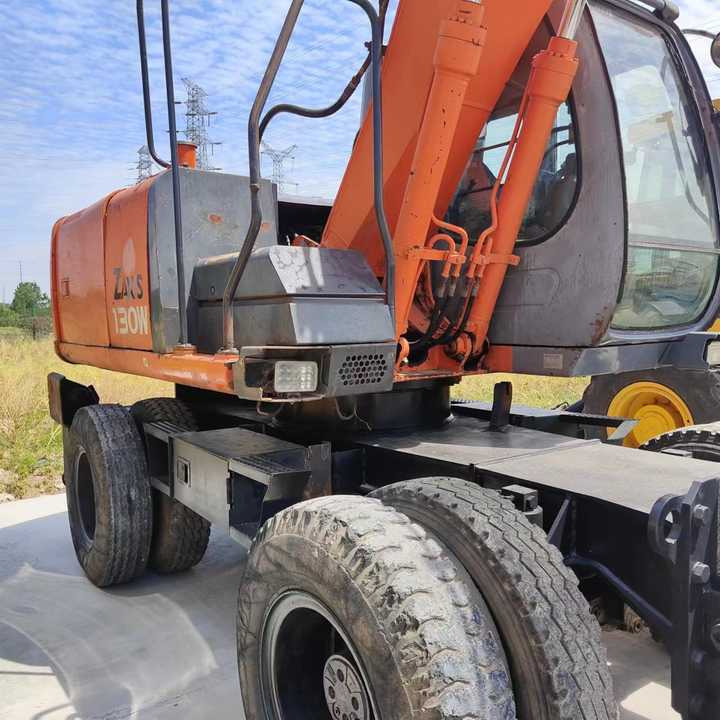 Escavadeira Used Japan Original Brand  Hitachi Zx 130w Wheel Excavator  Hitachi Zx120 130  200 Excavator for Sale [ Copy ] [ Copy ]: foto 6