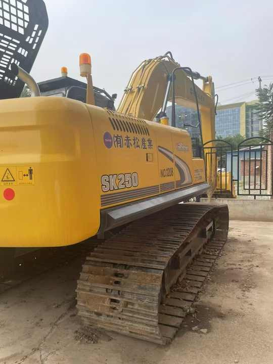 Used KOBELCO SK250 Model Skid Stree Second Hand Machine Popular Brand Japan Hydraulic Machinery - Escavadora de rastos: foto 5 Used KOBELCO SK250 Model Skid Stree Second Hand Machine Popular Brand Japan Hydraulic Machinery - Escavadora de rastos: foto 5
