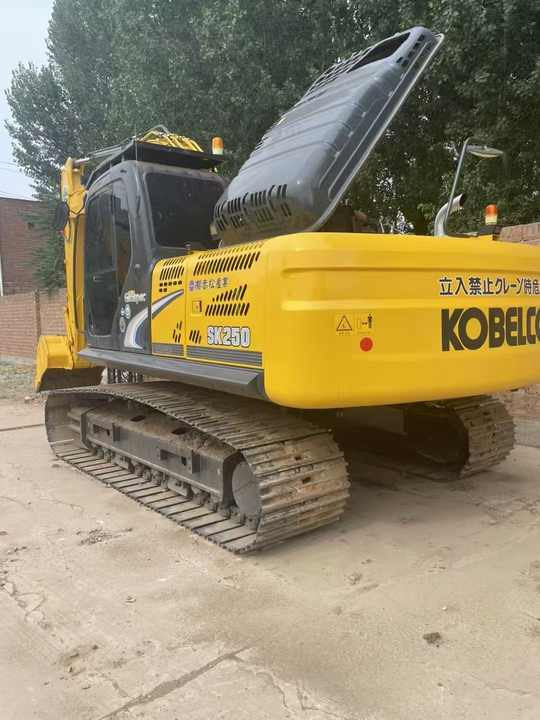 Used KOBELCO SK250 Model Skid Stree Second Hand Machine Popular Brand Japan Hydraulic Machinery - Escavadora de rastos: foto 4 Used KOBELCO SK250 Model Skid Stree Second Hand Machine Popular Brand Japan Hydraulic Machinery - Escavadora de rastos: foto 4