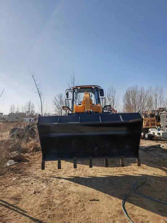 Pá carregadora de rodas Used LIUGONG 856H wheel  in Good Condition for  sale 90%new uesd Loader liugong 856h Used Loader For Sale [ Copy ] [ Copy ] [ Copy ] [ Copy ] [ Copy ]: foto 6
