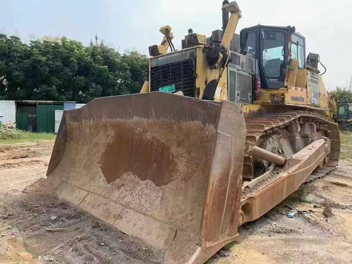 Used Large Komatsu 275 Bulldozer Komatsu D275A-5 Bulldozer Original Paint Strong Power in Very Good Condition Low Price for Sale - Buldôzer: foto 2 Used Large Komatsu 275 Bulldozer Komatsu D275A-5 Bulldozer Original Paint Strong Power in Very Good Condition Low Price for Sale - Buldôzer: foto 2