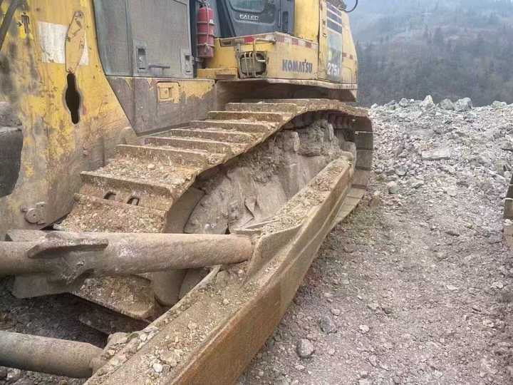 Used Large Komatsu 275 Bulldozer Komatsu D275A-5 Bulldozer Original Paint Strong Power in Very Good Condition Low Price for Sale - Buldôzer: foto 5 Used Large Komatsu 275 Bulldozer Komatsu D275A-5 Bulldozer Original Paint Strong Power in Very Good Condition Low Price for Sale - Buldôzer: foto 5