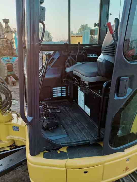 Used Original komatsu Mini Excavator Pc35MR-2 on Hot Sale komatsu Pc35 3 Tons Mini Excavator in Stock - Escavadeira: foto 2 Used Original komatsu Mini Excavator Pc35MR-2 on Hot Sale komatsu Pc35 3 Tons Mini Excavator in Stock - Escavadeira: foto 2