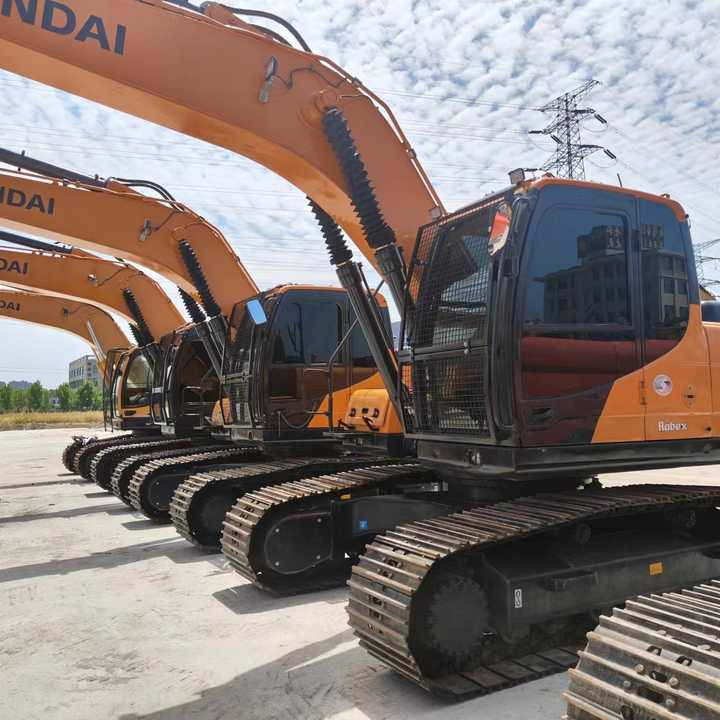 Used hyundai 220-9 Excavator with Good Performance for Sale - Escavadeira: foto 1 Used hyundai 220-9 Excavator with Good Performance for Sale - Escavadeira: foto 1