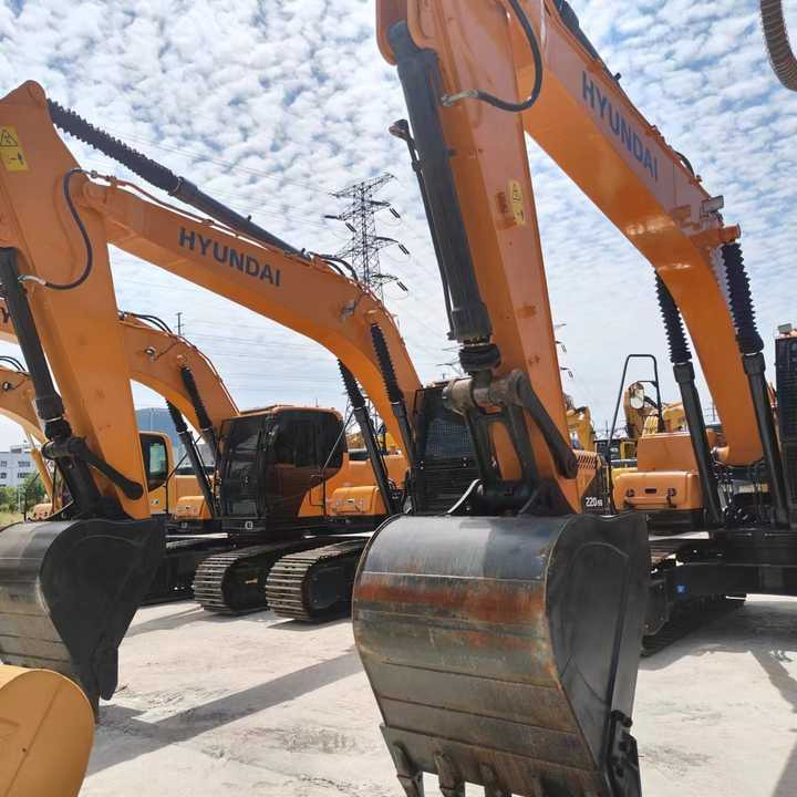 Used hyundai 220-9 Excavator with Good Performance for Sale - Escavadeira: foto 2 Used hyundai 220-9 Excavator with Good Performance for Sale - Escavadeira: foto 2