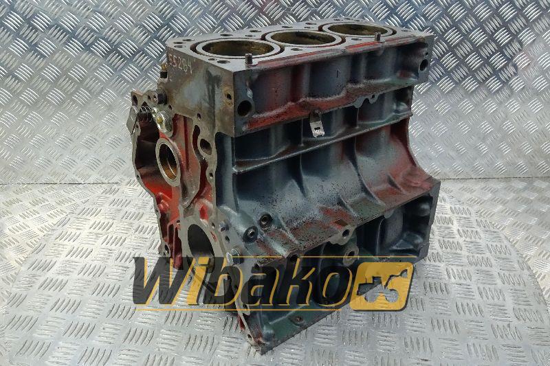 Block for engine Deutz F3L1011F 04178909 - Bloco do motor para Máquina de construção: foto 1 Block for engine Deutz F3L1011F 04178909 - Bloco do motor para Máquina de construção: foto 1