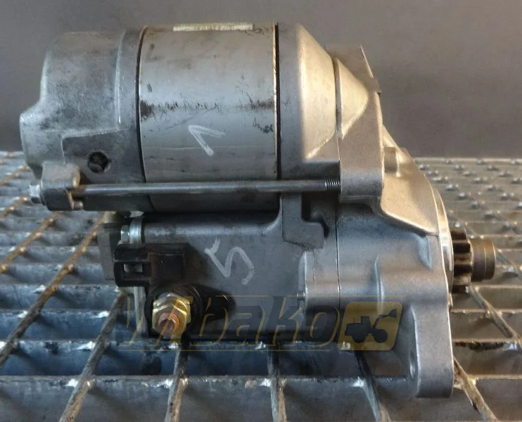 Cargo 110720 - Motor de arranque para Máquina de construção: foto 1 Cargo 110720 - Motor de arranque para Máquina de construção: foto 1