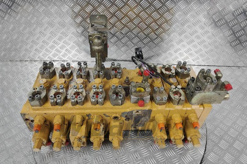 Caterpillar M7-1141-01/5M7-22 171-1971/00959819 - Válvula hidráulica para Máquina de construção: foto 2 Caterpillar M7-1141-01/5M7-22 171-1971/00959819 - Válvula hidráulica para Máquina de construção: foto 2