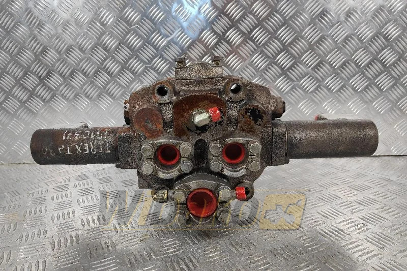 David Brown V3A4011F22VEH 851093L0020 - Válvula hidráulica para Máquina de construção: foto 1 David Brown V3A4011F22VEH 851093L0020 - Válvula hidráulica para Máquina de construção: foto 1
