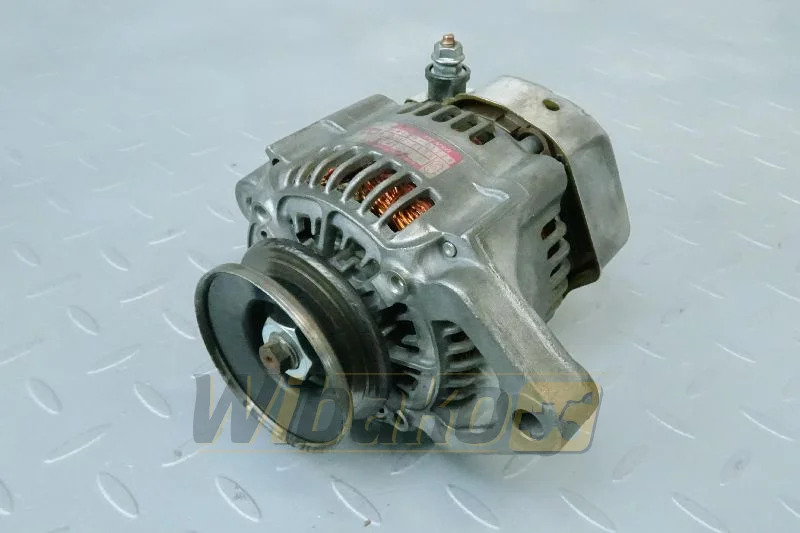 Denso 119626-77220 - Alternador para Máquina de construção: foto 1 Denso 119626-77220 - Alternador para Máquina de construção: foto 1