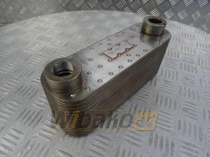 Deutz 04288128 - Radiador de óleo para Máquina de construção: foto 1 Deutz 04288128 - Radiador de óleo para Máquina de construção: foto 1