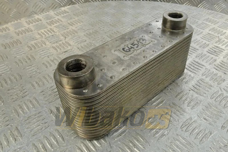 Deutz 04288128 - Radiador de óleo para Máquina de construção: foto 1 Deutz 04288128 - Radiador de óleo para Máquina de construção: foto 1