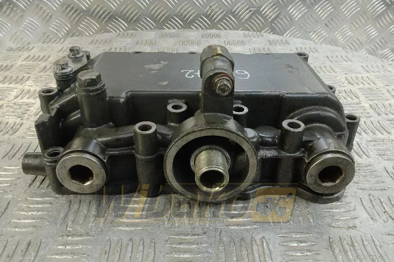 Deutz 04516135 - Radiador de óleo para Máquina de construção: foto 1 Deutz 04516135 - Radiador de óleo para Máquina de construção: foto 1