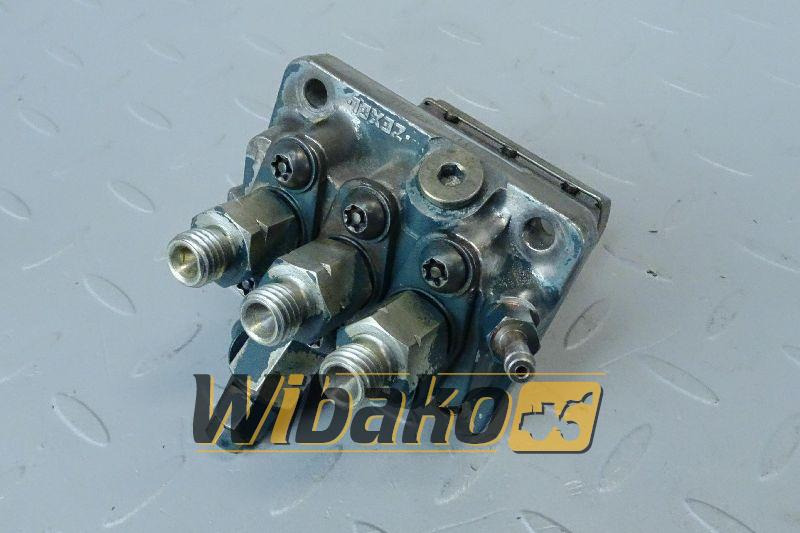 Injection pump for engine Kubota D722 16006-51012 - Bomba de combustivel para Máquina agrícola: foto 1 Injection pump for engine Kubota D722 16006-51012 - Bomba de combustivel para Máquina agrícola: foto 1
