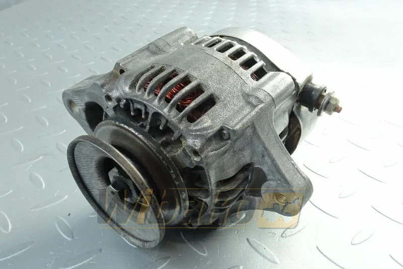 Kubota 3A611-74012 - Alternador para Máquina de construção: foto 1 Kubota 3A611-74012 - Alternador para Máquina de construção: foto 1