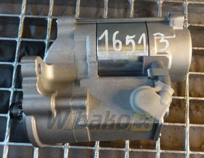 Kubota HEL571 2DE602 - Motor de arranque para Máquina de construção: foto 1 Kubota HEL571 2DE602 - Motor de arranque para Máquina de construção: foto 1