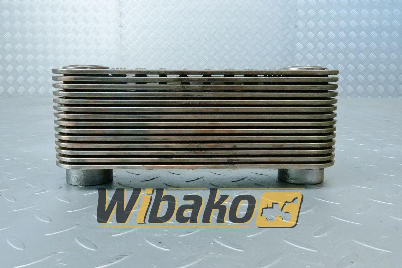 Oil cooler for engine Volvo D7D EBE2 04209931 - Radiador de óleo para Máquina de construção: foto 1 Oil cooler for engine Volvo D7D EBE2 04209931 - Radiador de óleo para Máquina de construção: foto 1