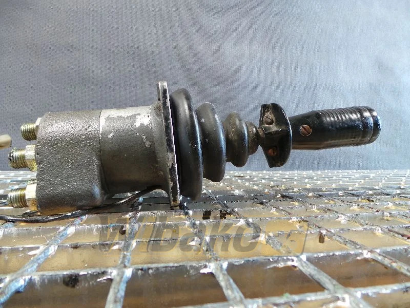 Rexroth 4TH6V52.14/105S205 - Válvula hidráulica para Máquina de construção: foto 1 Rexroth 4TH6V52.14/105S205 - Válvula hidráulica para Máquina de construção: foto 1