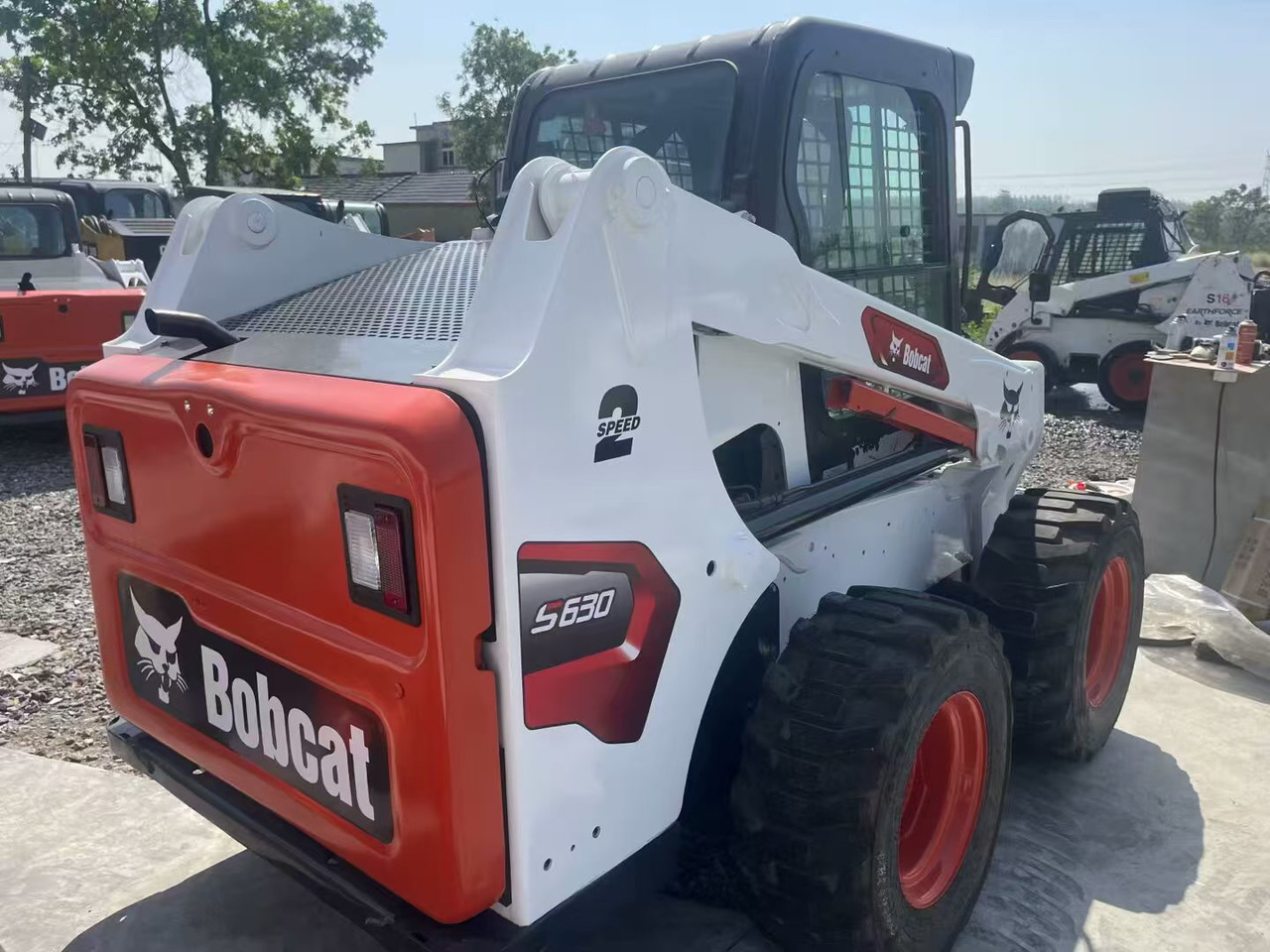 BOBCAT S630 - Pá carregadora de rodas: foto 2 BOBCAT S630 - Pá carregadora de rodas: foto 2