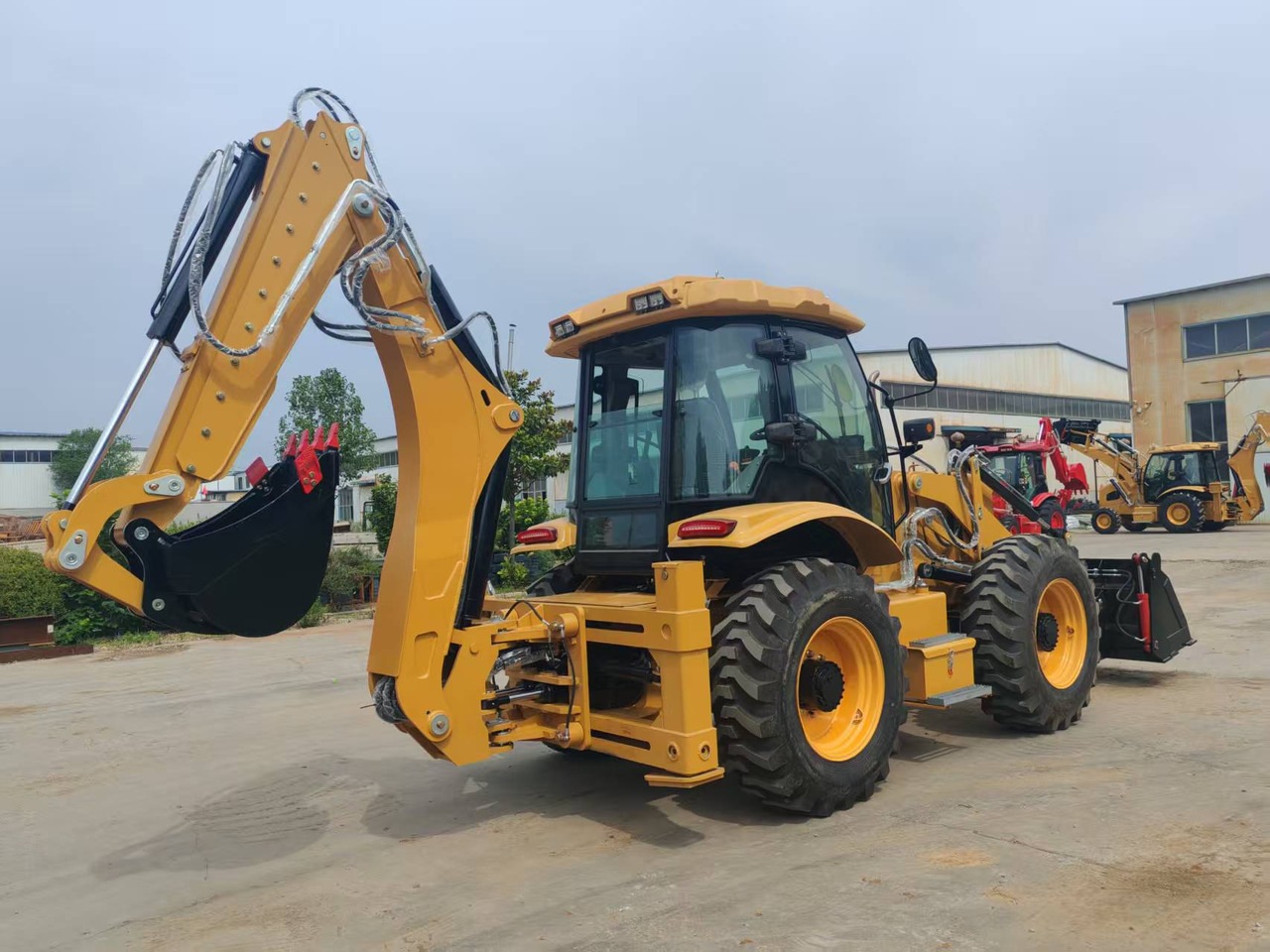 CATERPILLAR 4CX - Escavadeira de rodas: foto 4 CATERPILLAR 4CX - Escavadeira de rodas: foto 4