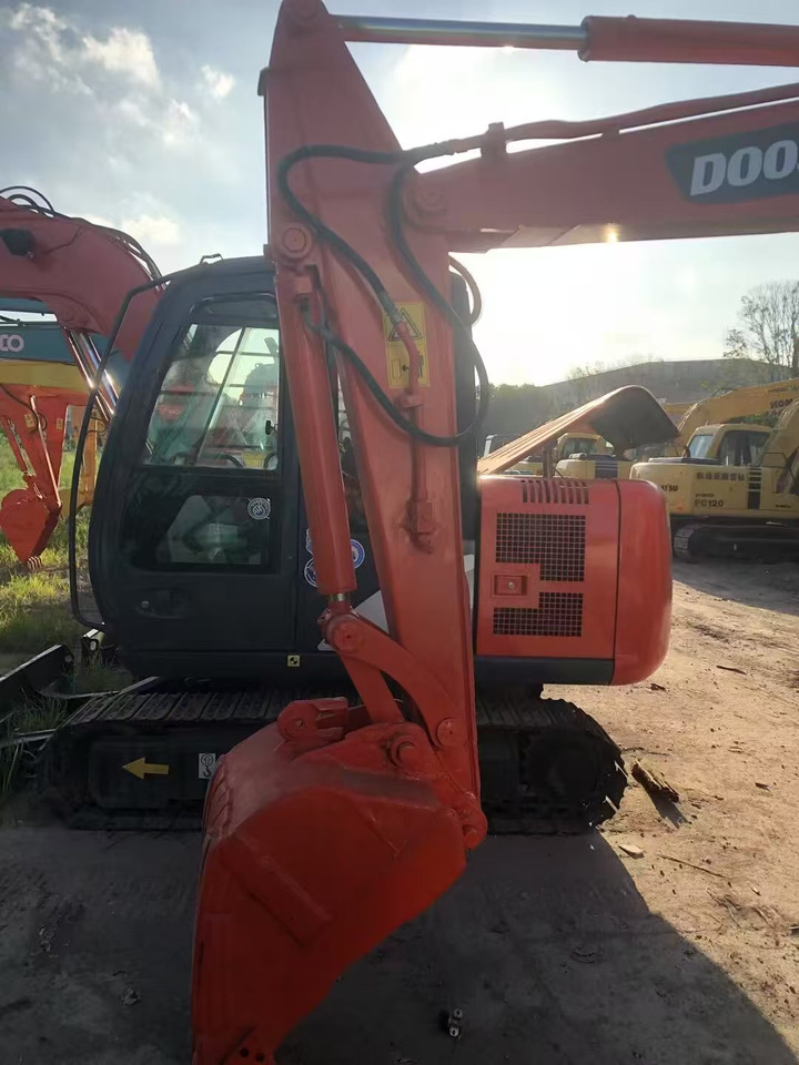DOOSAN DX55-9C - Escavadora de rastos: foto 4 DOOSAN DX55-9C - Escavadora de rastos: foto 4