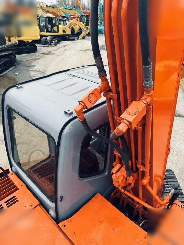 HITACHI EX60-5 - Escavadora de rastos: foto 4 HITACHI EX60-5 - Escavadora de rastos: foto 4