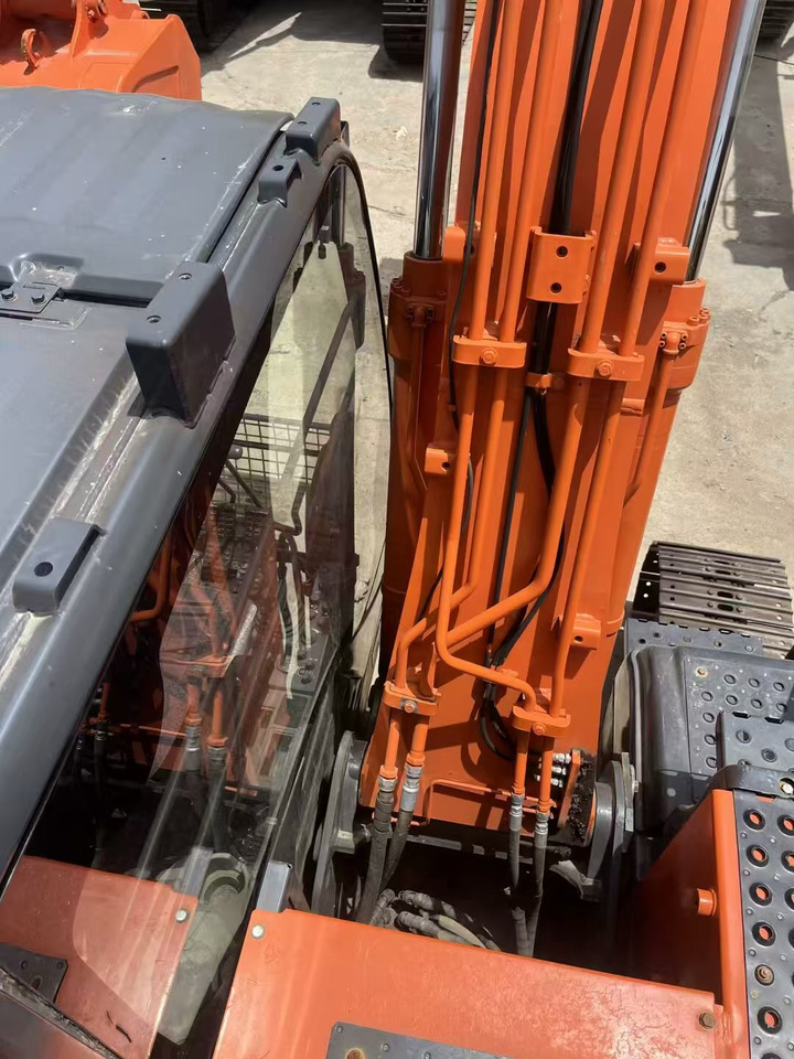 HITACHI ZX130 - Escavadora de rastos: foto 5 HITACHI ZX130 - Escavadora de rastos: foto 5